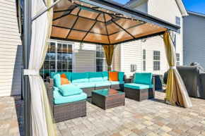 6 Mi to Charlotte Motor Speedway Home with Fire Pit